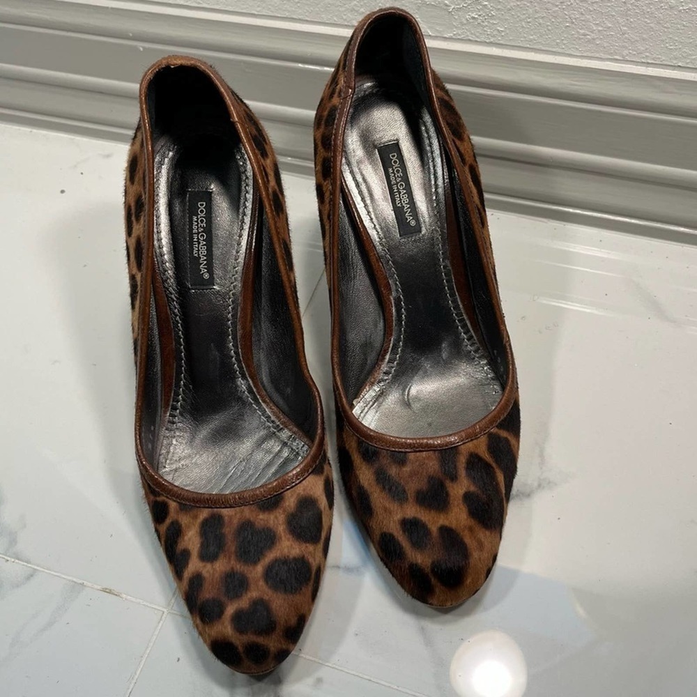 Dolce & Gabbana Leopard print Hair Pumps Brown Black Round Toe Heels 7.5 / 37.5 - Picture 3 of 9